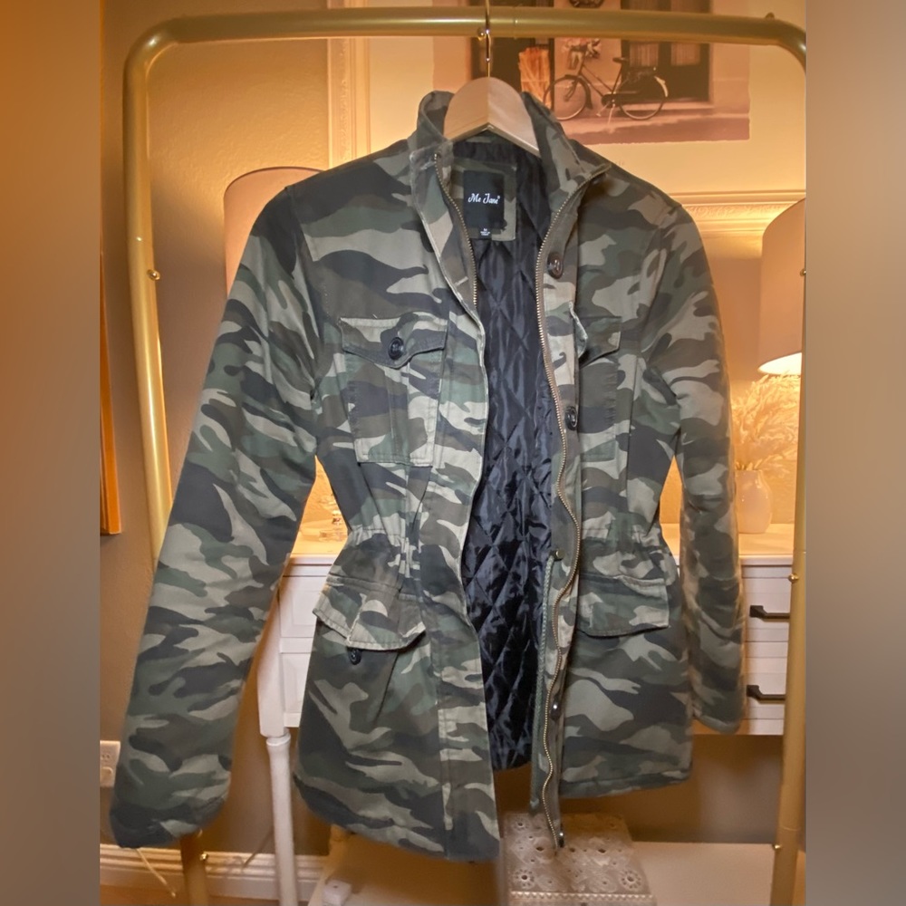 Me Jane Quilted Lined Jacket in Camouflage Print